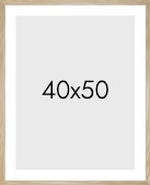 Frame in wood in the size 40x50cm