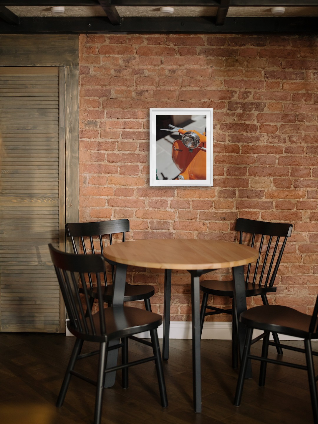 Gallery wall with picture frame in silver in size 40x50 with print "Orange vespa"