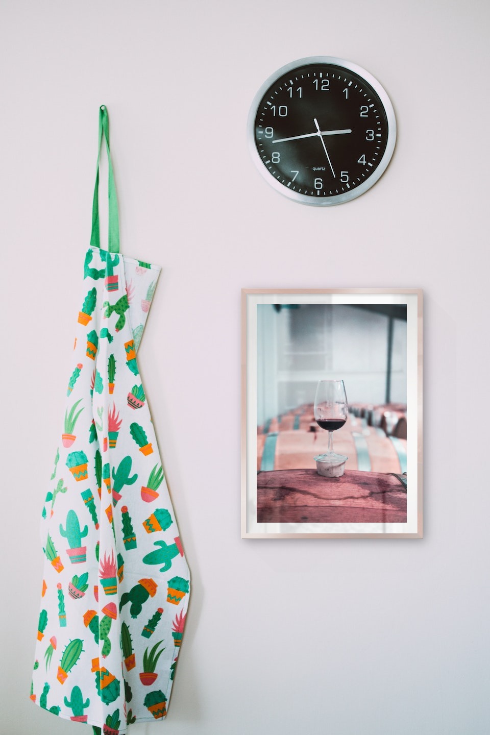 Gallery wall with picture frame in copper in size 50x70 with print "Wine glasses in barrels"
