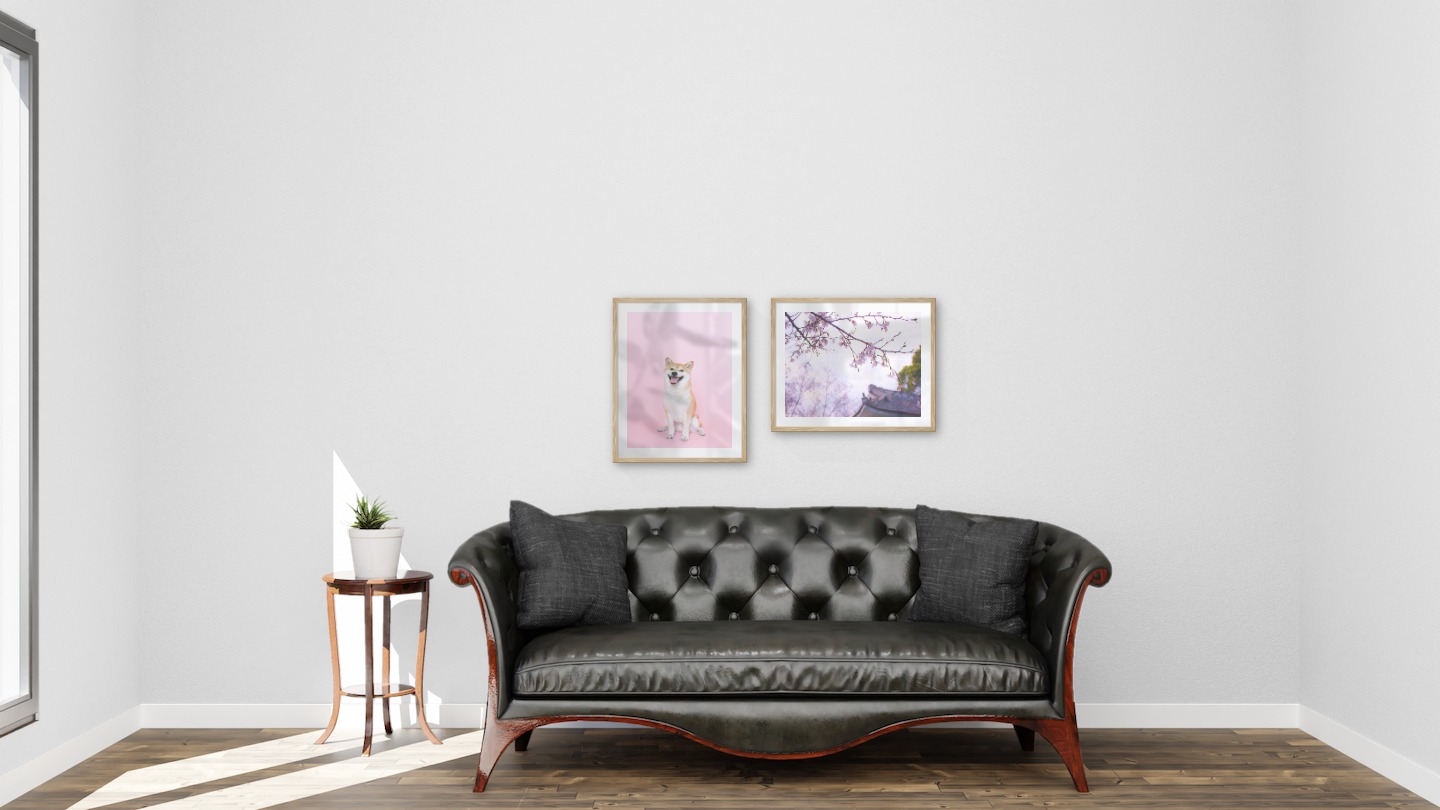 Gallery wall with picture frames in wood in sizes 40x50 with prints "Dog" and "Flowers in Tokyo"