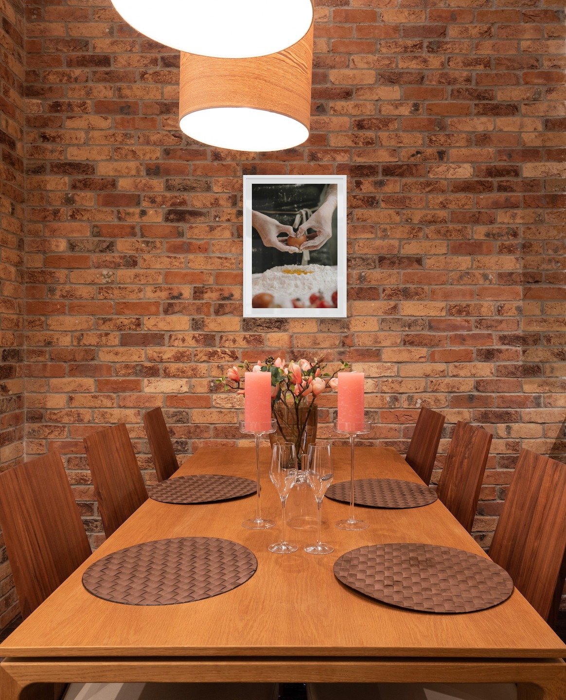 Gallery wall with picture frame in white in size 50x70 with print "Homemade pasta"