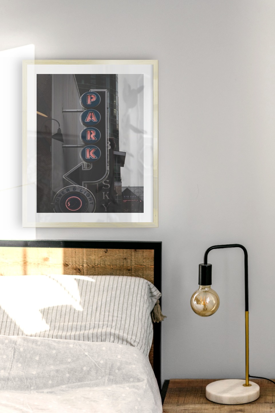 Gallery wall with picture frame in gold in size 40x50 with print "Sign "Park""