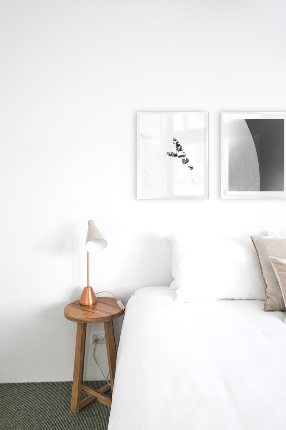 Gallery wall with picture frames in silver in sizes 40x50 with prints "Branch in vase" and "Line"