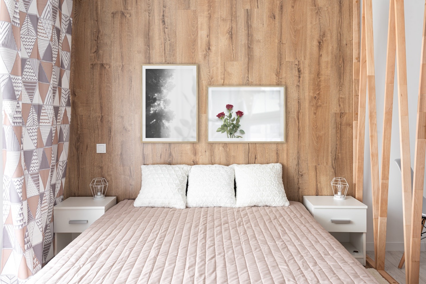 Gallery wall with picture frames in wood in sizes 50x70 with prints "Foggy wooden tops from the side" and "Red roses"