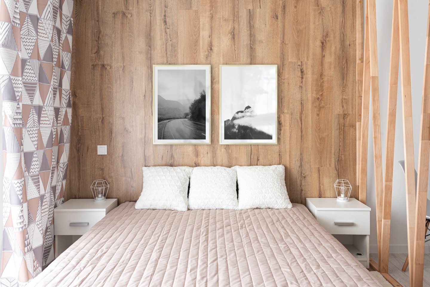 Gallery wall with picture frames in gold in sizes 50x70 with prints "Road that turns" and "Mountain peaks in fog"