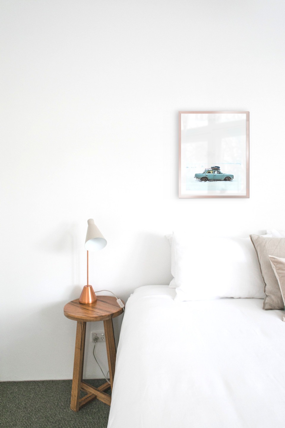 Gallery wall with picture frame in copper in size 40x50 with print "Car in snow"