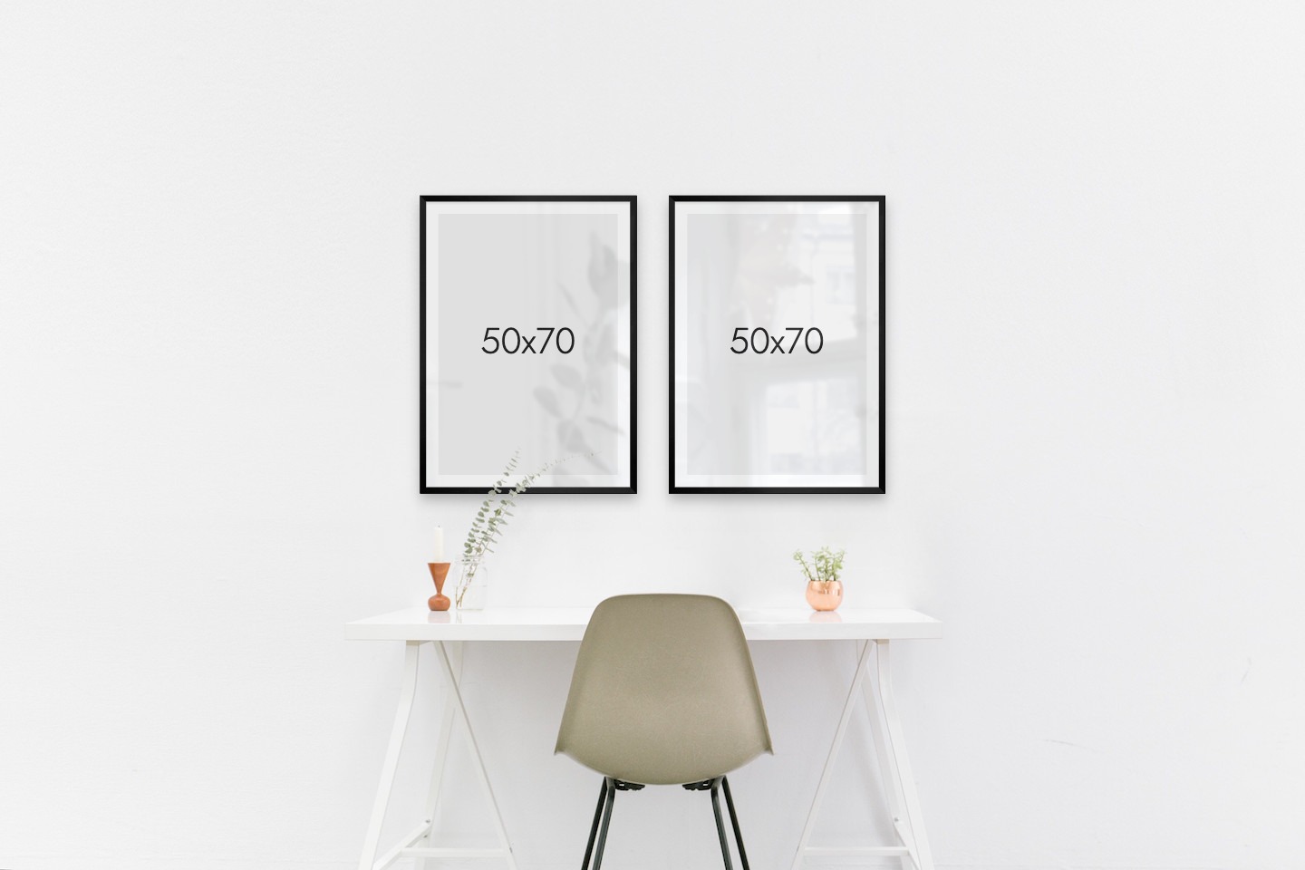 Gallery wall with picture frames in black in sizes 50x70